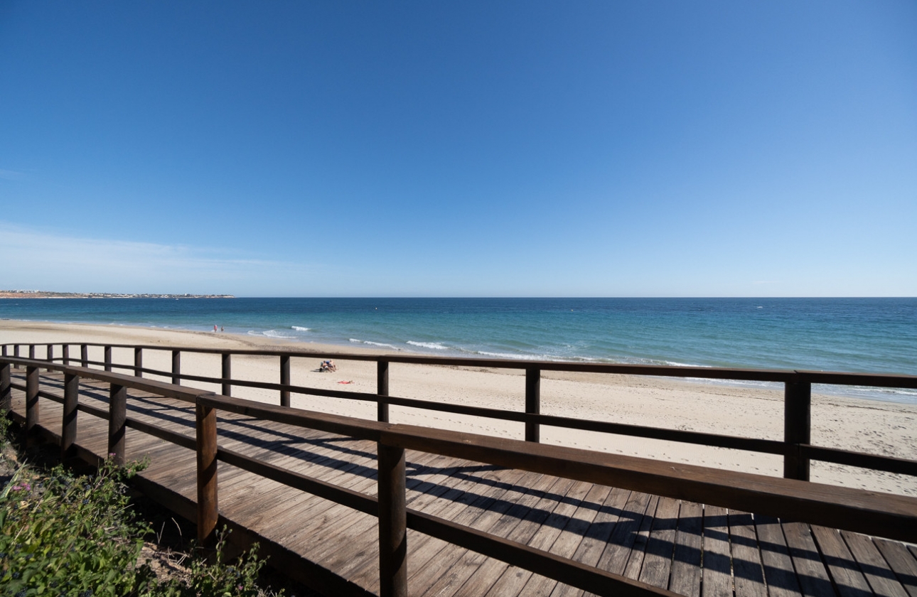 Reventa - Apartment - Mil Palmeras - Beach