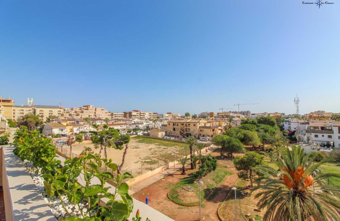 Resale - Apartment - Punta Prima - Beachside