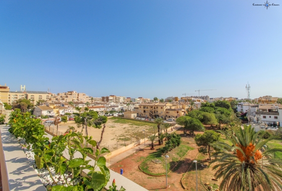 Resale - Apartment - Punta Prima - Beachside