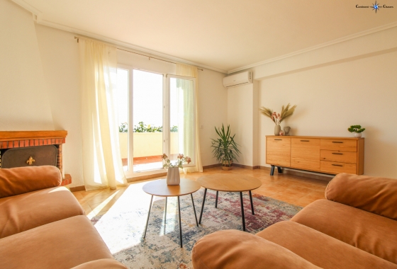 Resale - Apartment - Punta Prima - Beachside