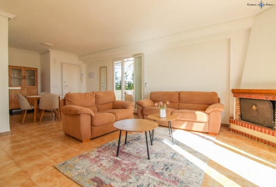 Resale - Apartment - Punta Prima - Beachside