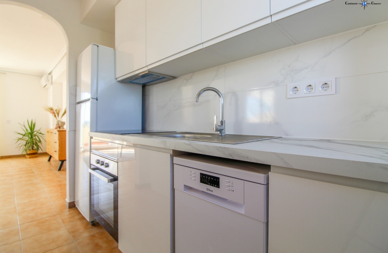 Resale - Apartment - Punta Prima - Beachside