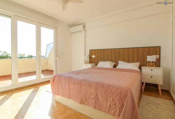 Resale - Apartment - Punta Prima - Beachside