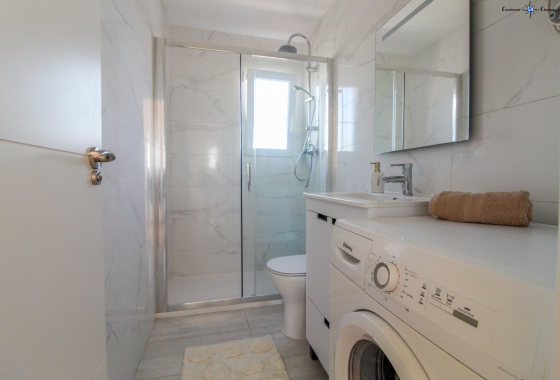 Resale - Apartment - Punta Prima - Beachside