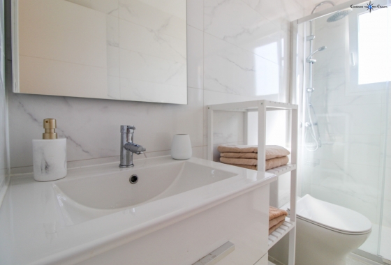 Resale - Apartment - Punta Prima - Beachside