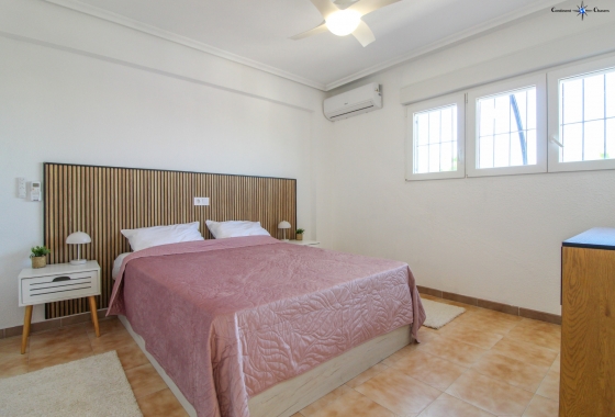 Resale - Apartment - Punta Prima - Beachside