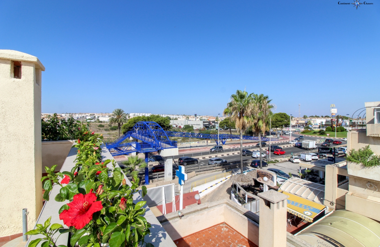 Resale - Apartment - Punta Prima - Beachside