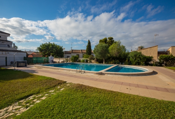 Resale - Apartment - Punta Prima - Beachside