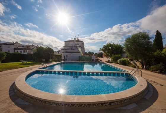 Resale - Apartment - Punta Prima - Beachside