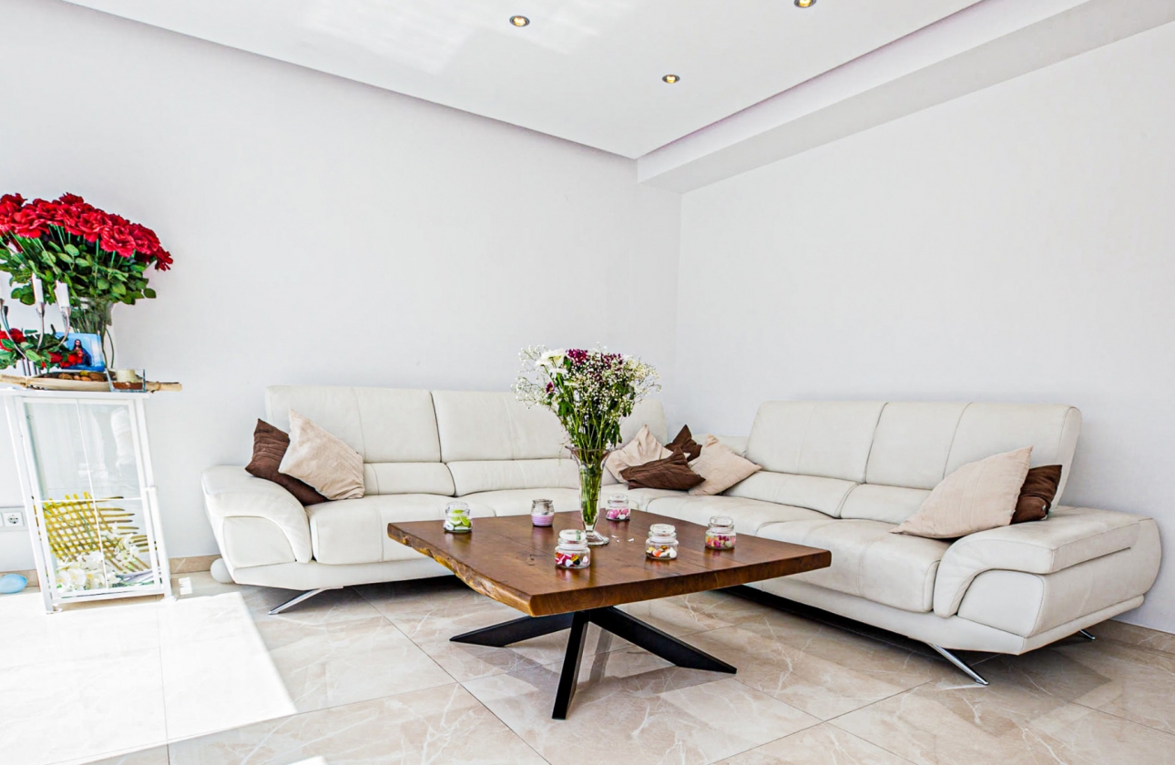 Resale - Villa - La Zenia