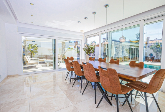 Resale - Villa - La Zenia