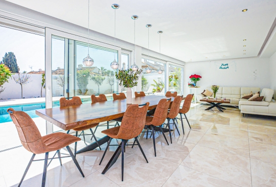 Resale - Villa - La Zenia