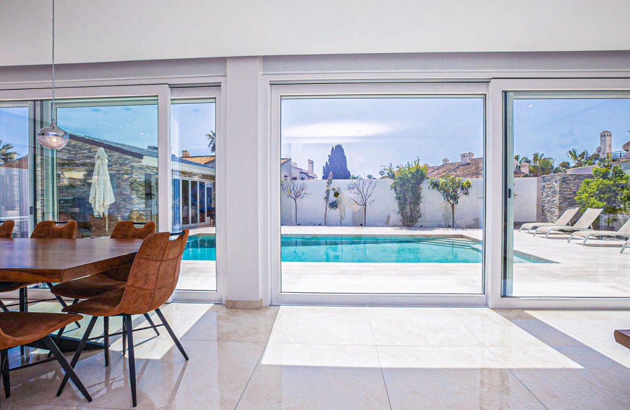 Resale - Villa - La Zenia