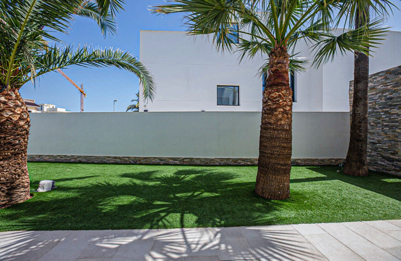 Resale - Villa - La Zenia