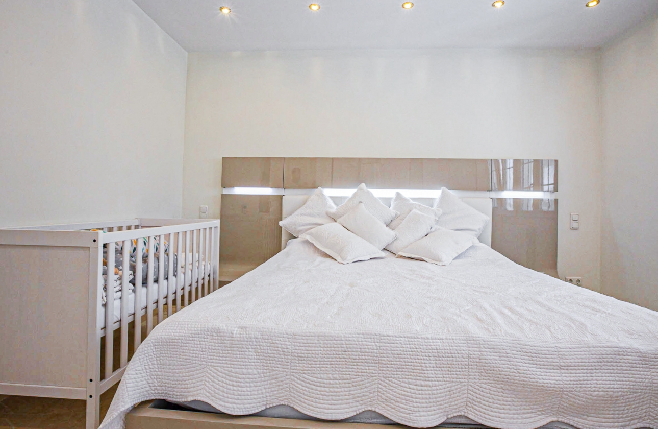 Resale - Villa - La Zenia