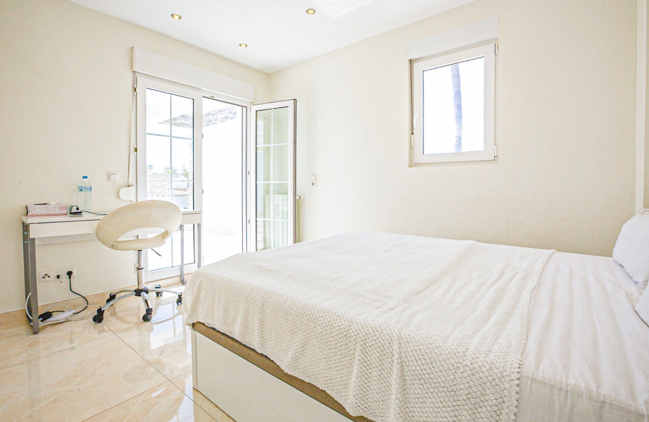 Resale - Villa - La Zenia