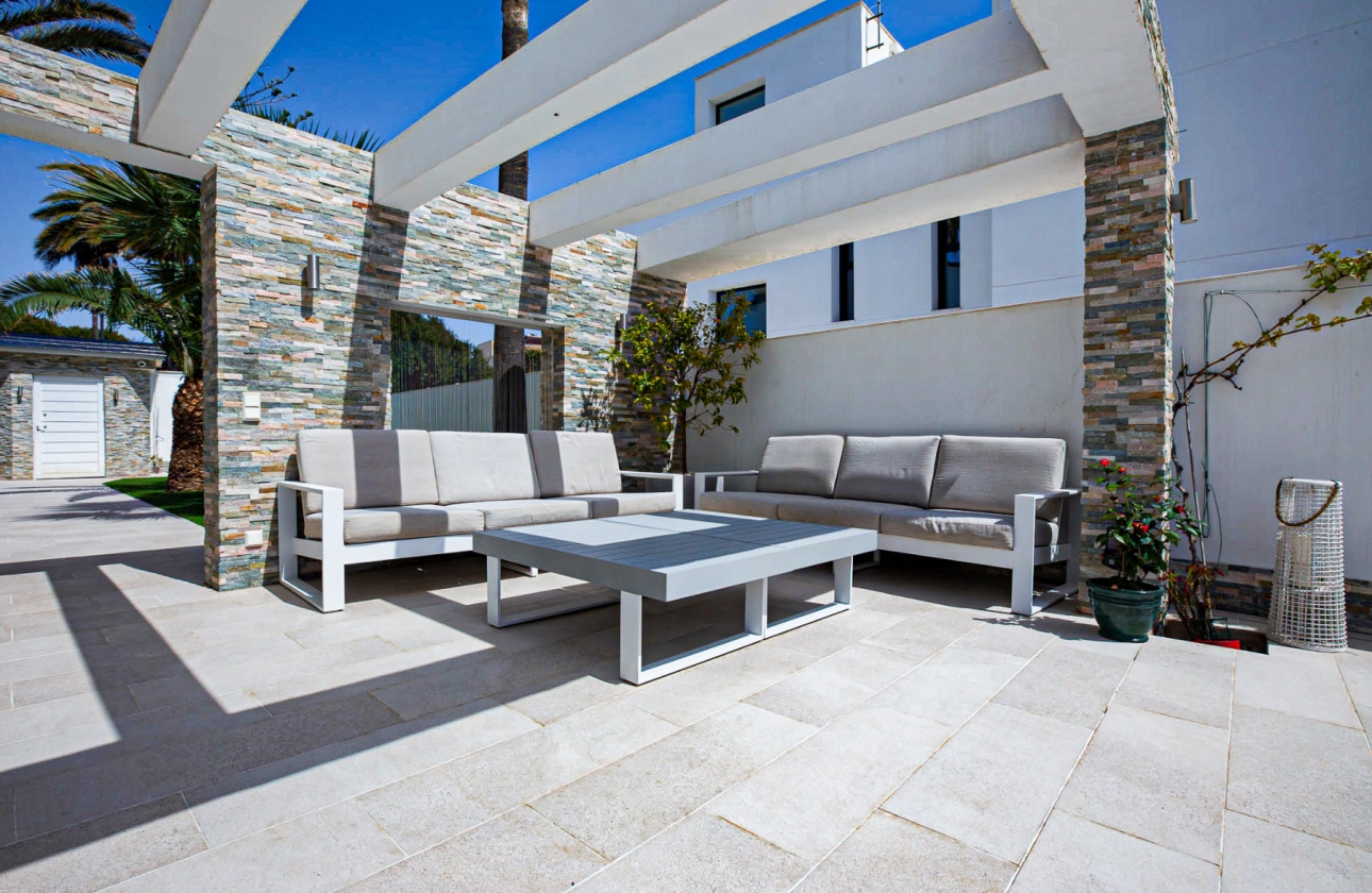 Resale - Villa - La Zenia