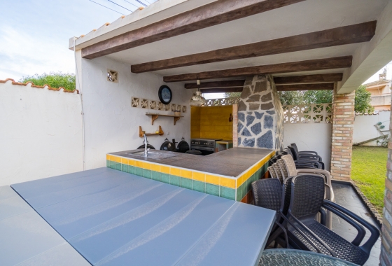 Resale - Villa - Orihuela Costa - Lomas de Cabo Roig