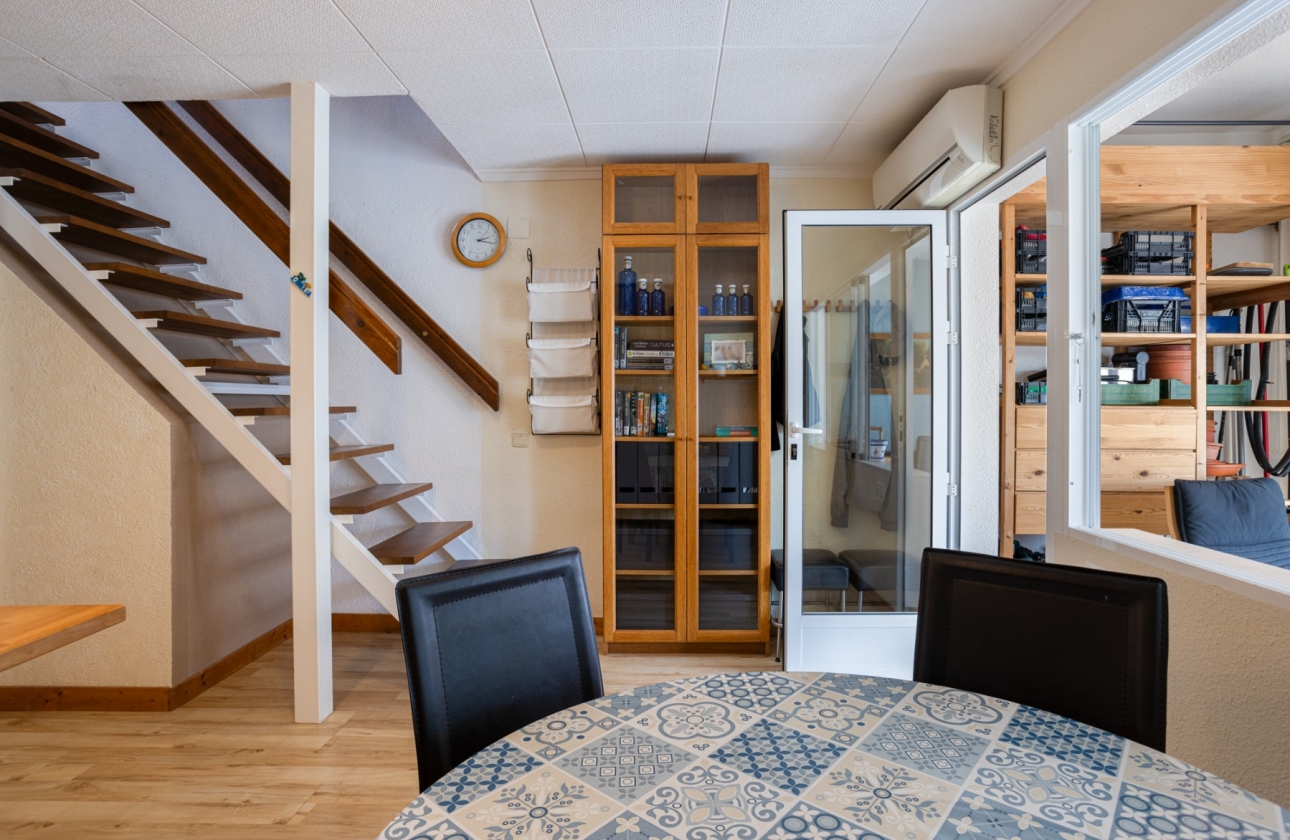 Rynek wtórny - Szeregowiec - Torrevieja - La Siesta - El Salado -  Torreta