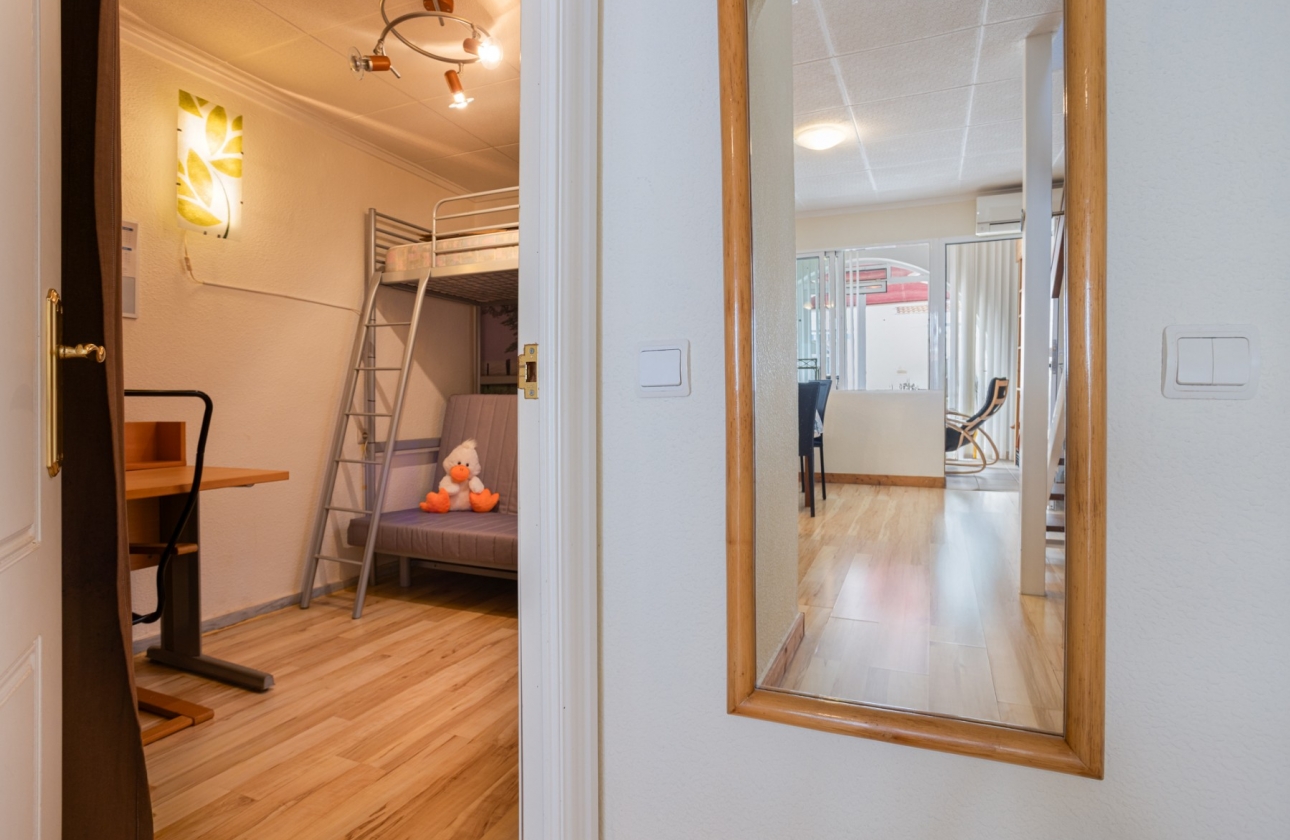 Rynek wtórny - Szeregowiec - Torrevieja - La Siesta - El Salado -  Torreta