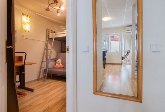 Rynek wtórny - Szeregowiec - Torrevieja - La Siesta - El Salado -  Torreta