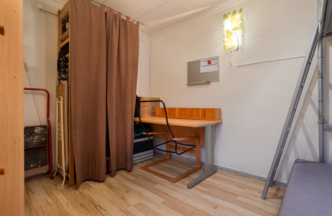 Rynek wtórny - Szeregowiec - Torrevieja - La Siesta - El Salado -  Torreta