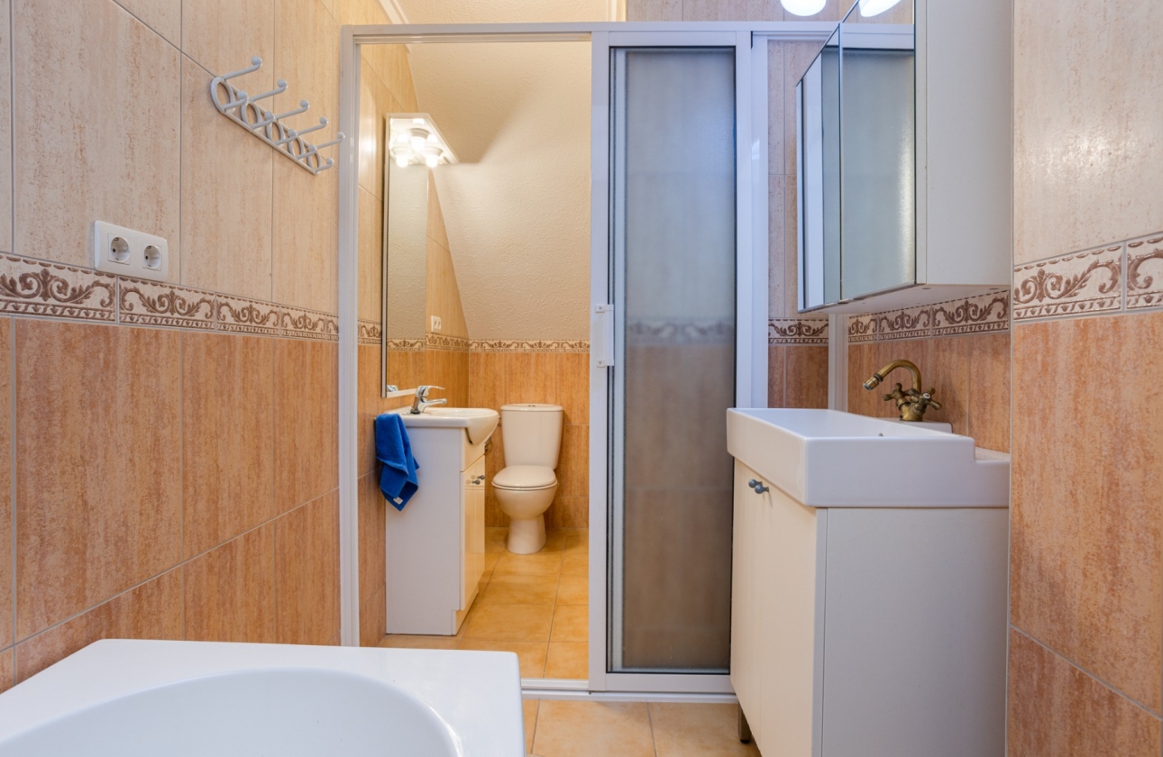 Rynek wtórny - Szeregowiec - Torrevieja - La Siesta - El Salado -  Torreta