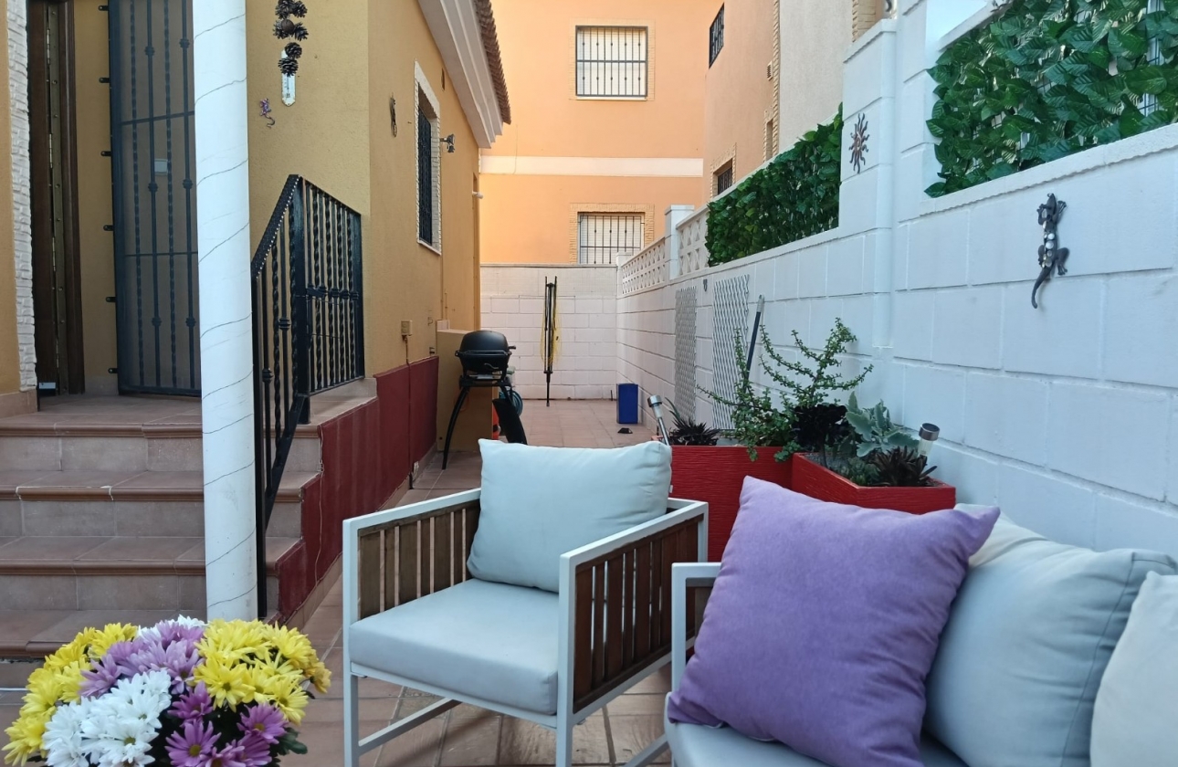 Rynek wtórny - House - Detached Villa (4) - Los Montesinos - La Herrada