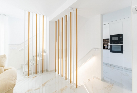 Rynek wtórny - Szeregowiec - Torrevieja - Punta Prima