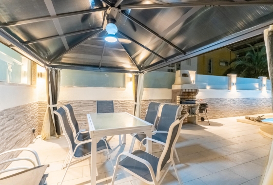 Rynek wtórny - Szeregowiec - Torrevieja - Punta Prima