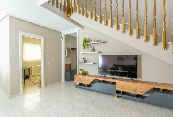 Rynek wtórny - Villa - Orihuela Costa - Punta Prima