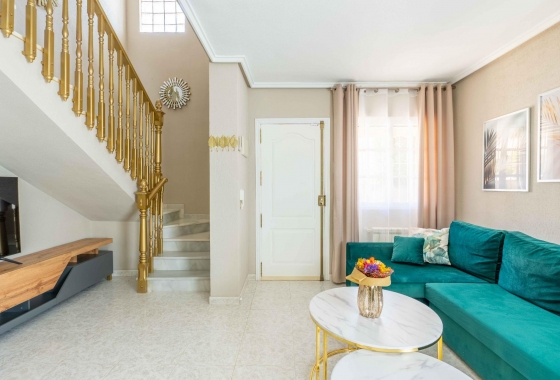 Rynek wtórny - Villa - Orihuela Costa - Punta Prima