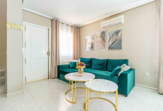 Rynek wtórny - Villa - Orihuela Costa - Punta Prima