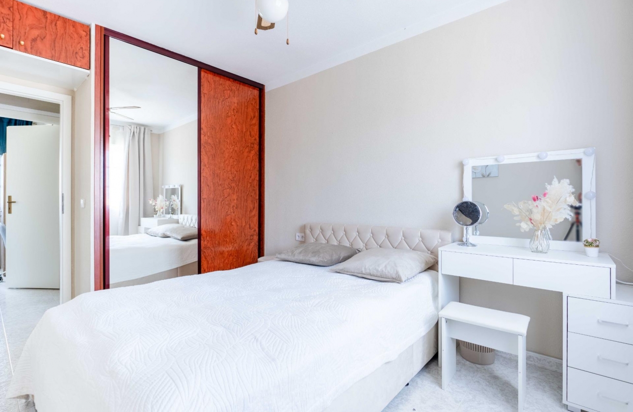 Rynek wtórny - Villa - Orihuela Costa - Punta Prima