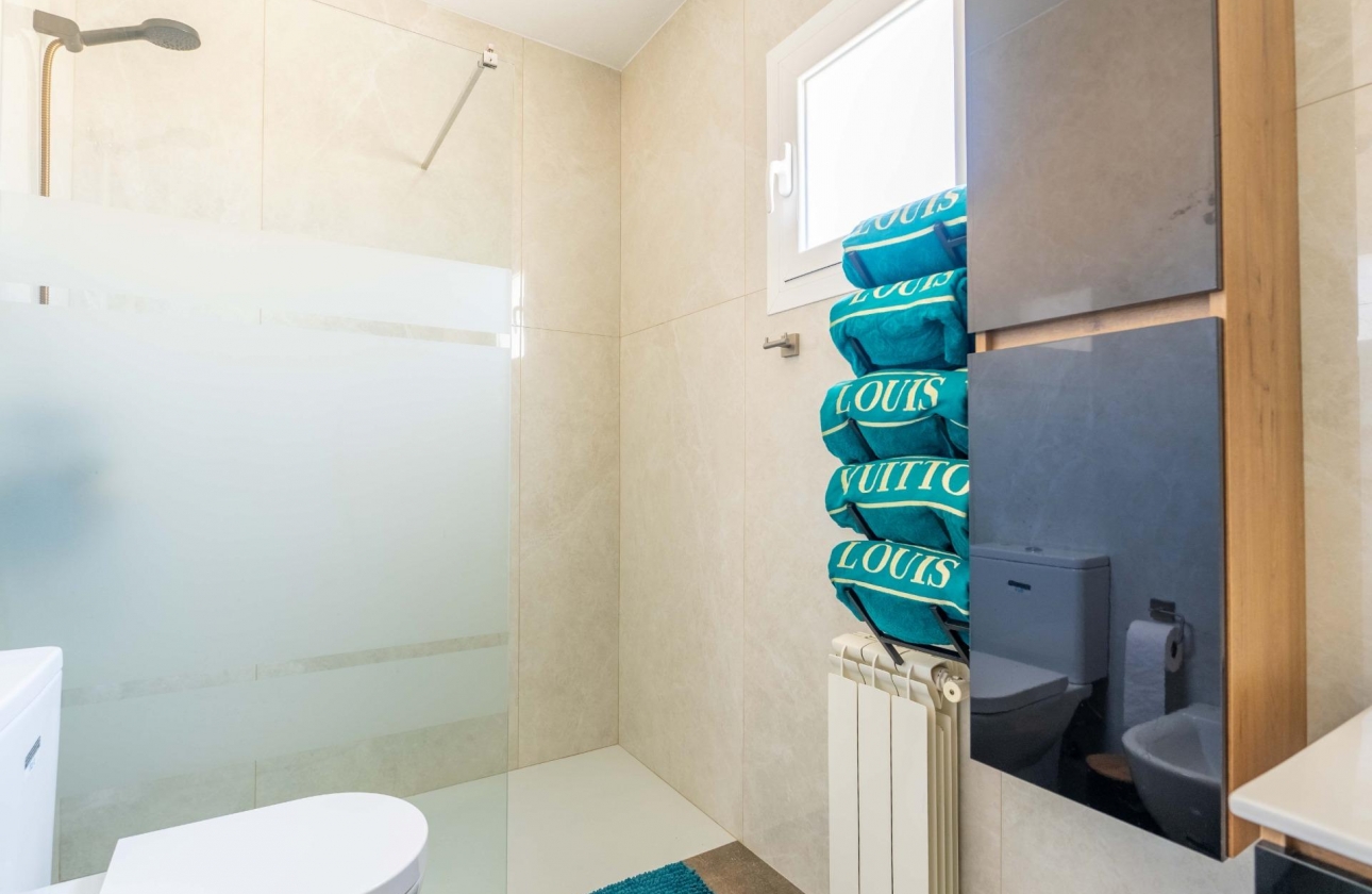 Rynek wtórny - Villa - Orihuela Costa - Punta Prima