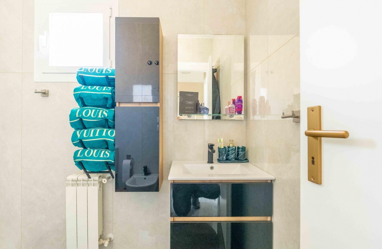 Rynek wtórny - Villa - Orihuela Costa - Punta Prima