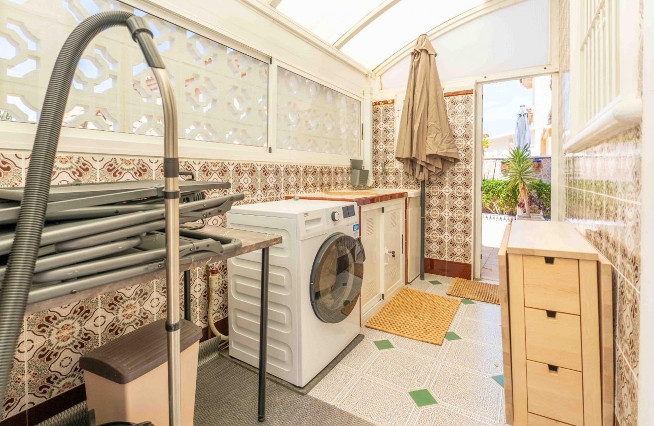 Rynek wtórny - Villa - Orihuela Costa - Punta Prima