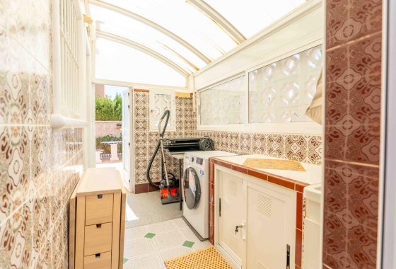 Rynek wtórny - Villa - Orihuela Costa - Punta Prima