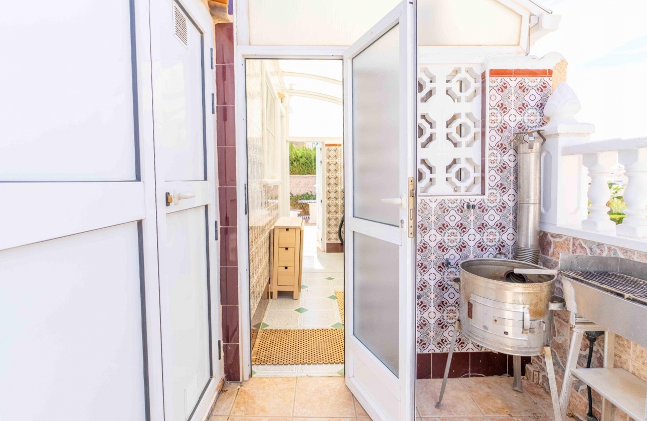 Rynek wtórny - Villa - Orihuela Costa - Punta Prima