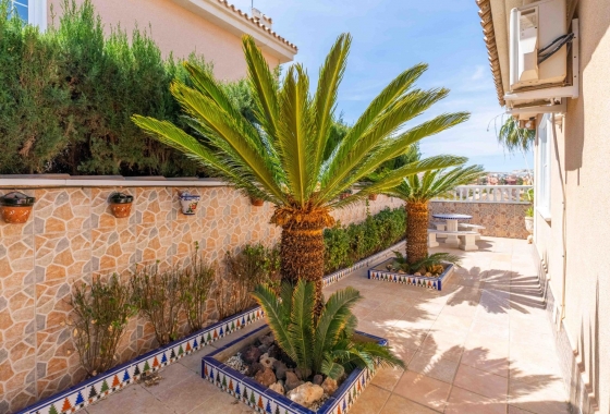 Rynek wtórny - Villa - Orihuela Costa - Punta Prima