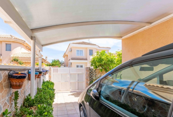 Rynek wtórny - Villa - Orihuela Costa - Punta Prima