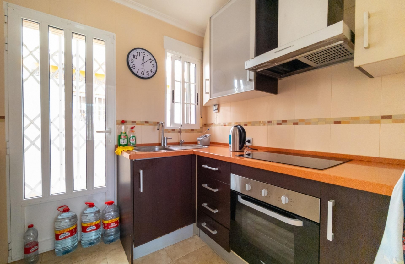 Rynek wtórny - Villa - Torrevieja - La Mata