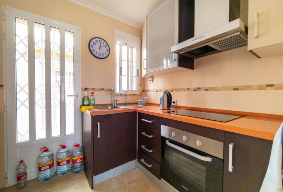 Rynek wtórny - Villa - Torrevieja - La Mata