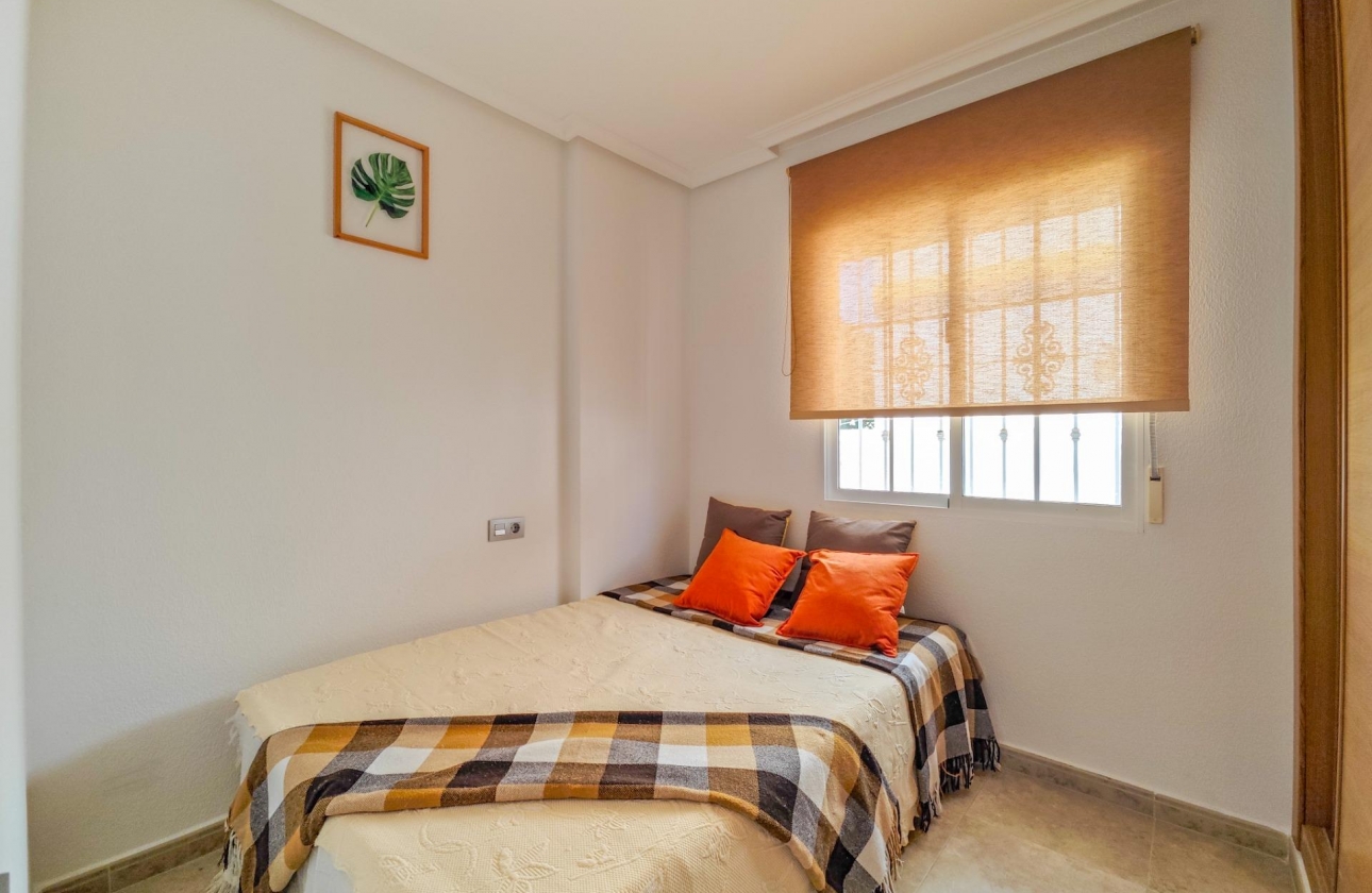 Rynek wtórny - Villa - Torrevieja - La Mata