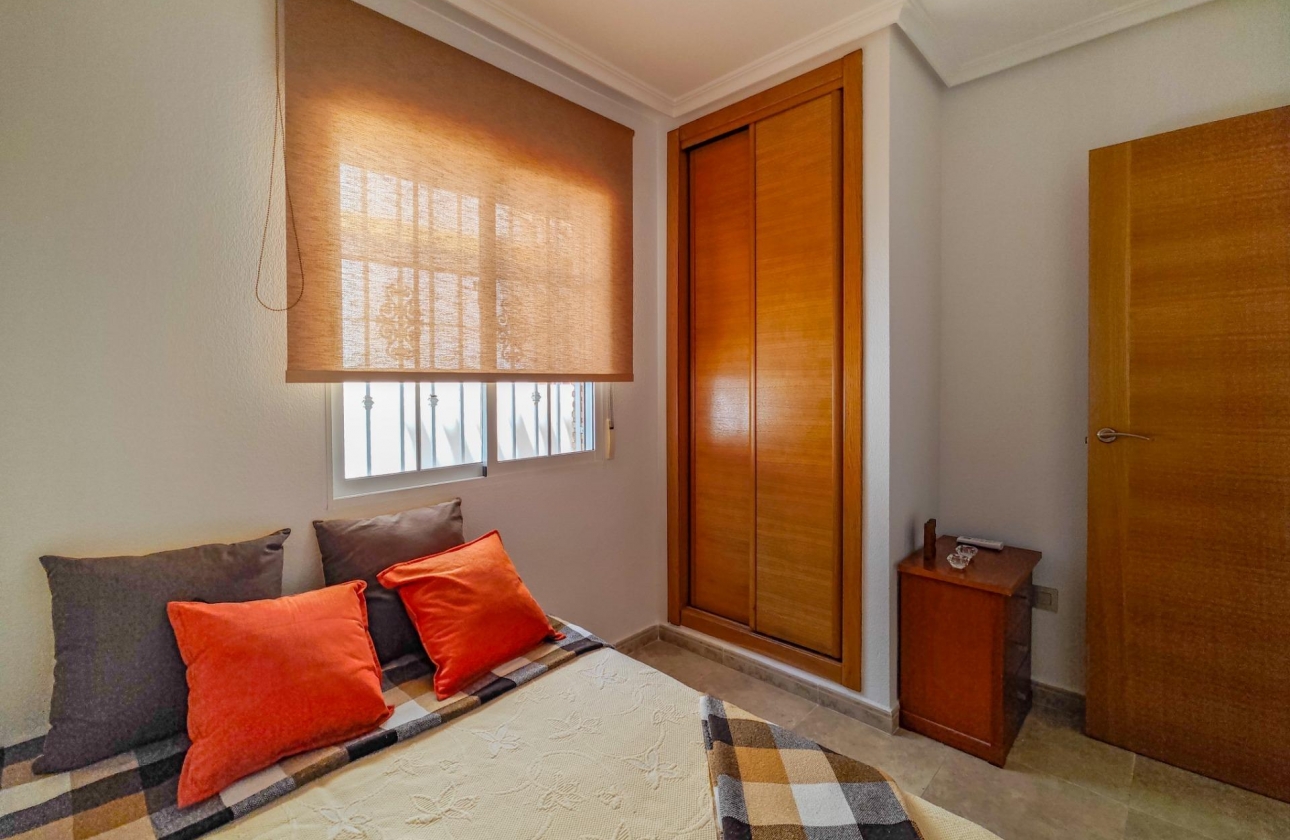 Rynek wtórny - Villa - Torrevieja - La Mata