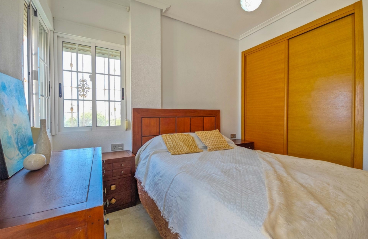 Rynek wtórny - Villa - Torrevieja - La Mata