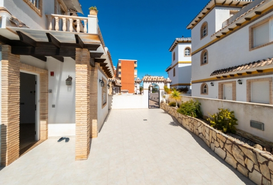 Rynek wtórny - Villa - Torrevieja - La Mata
