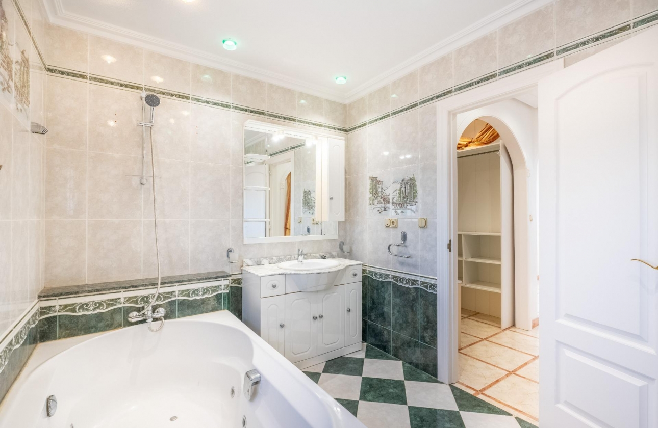 Rynek wtórny - Villa - Torrevieja - El Chaparral