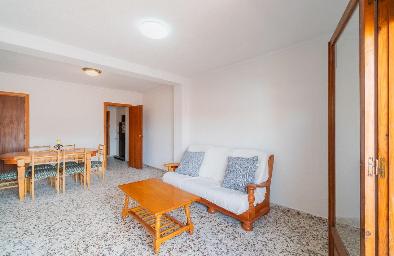 Rynek wtórny - Apartament - Torrevieja - Playa De Los Naufragos