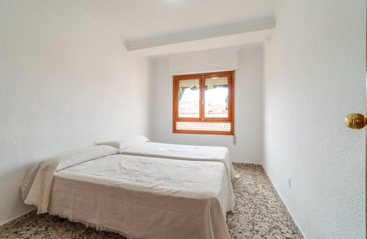 Rynek wtórny - Apartament - Torrevieja - Playa De Los Naufragos